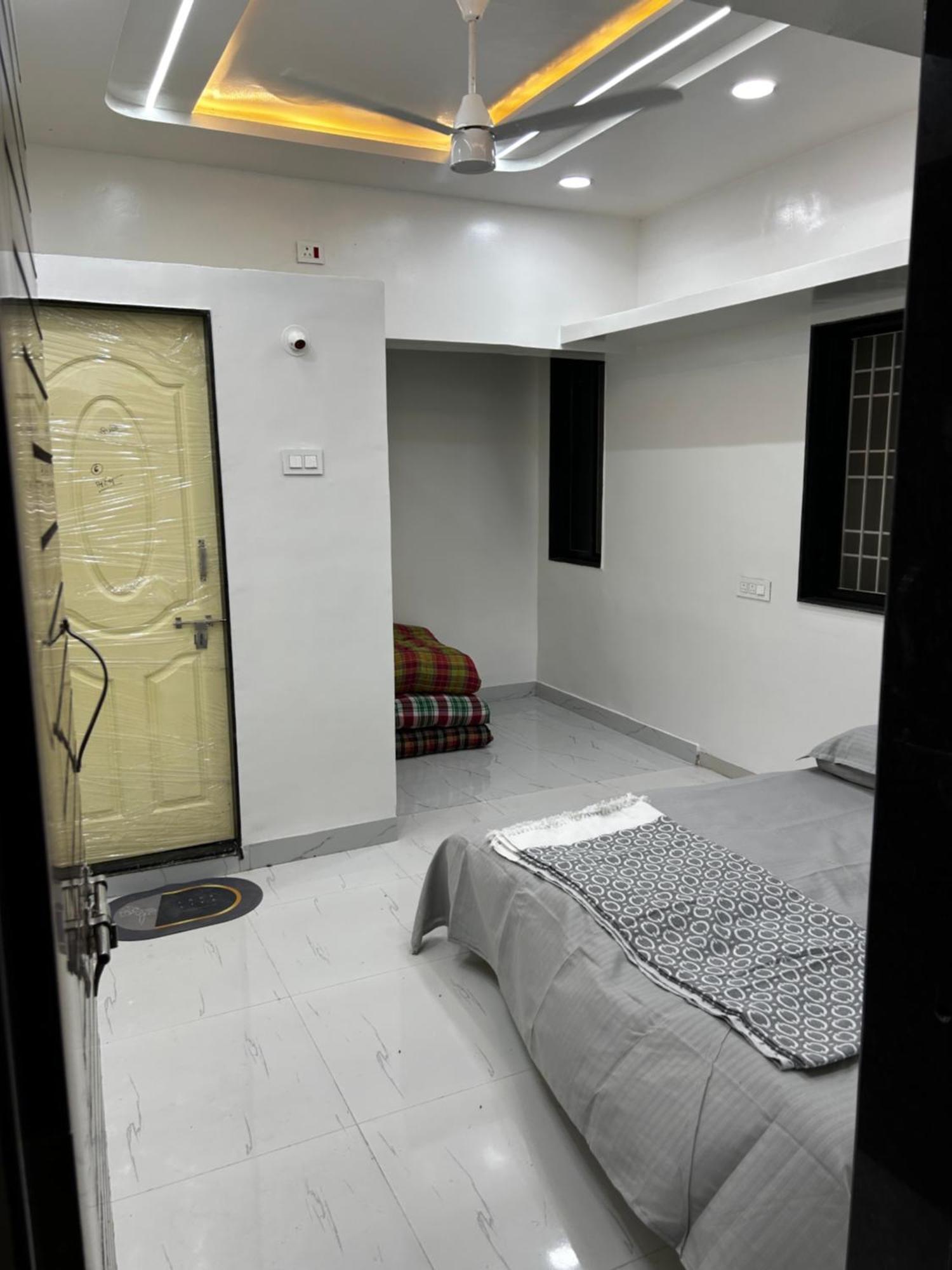 Vatavriksha Guest House,Akkalkot Akalkot Экстерьер фото