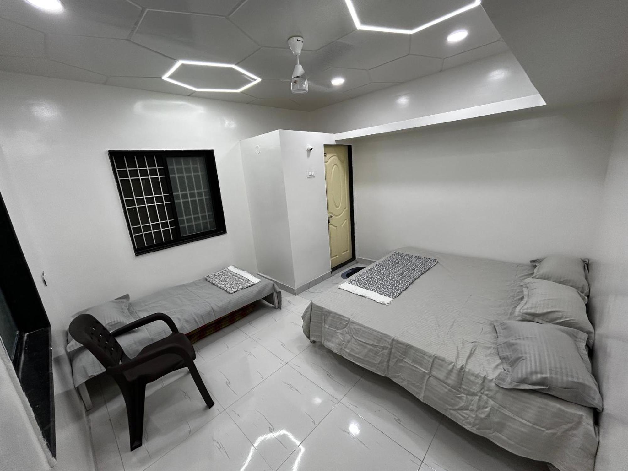 Vatavriksha Guest House,Akkalkot Akalkot Экстерьер фото
